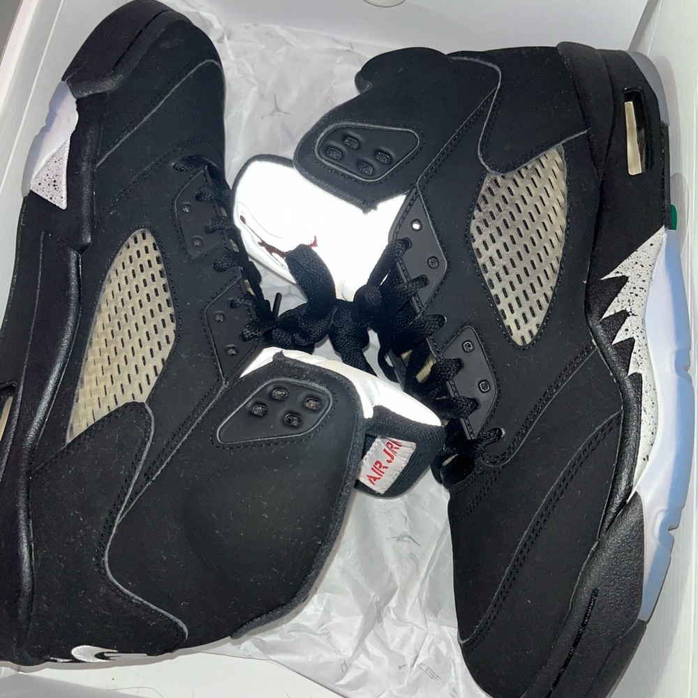 Jordan 5 Metallic